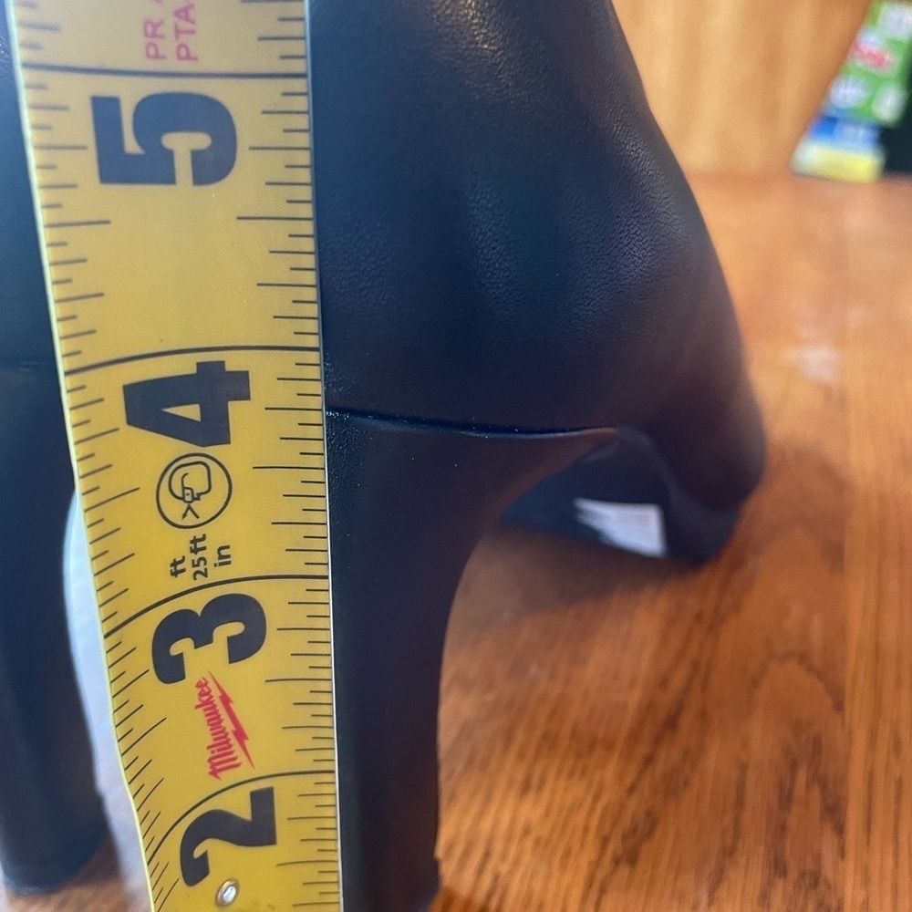 Clarks Black High Heel Pumps - Picture 4 of 10